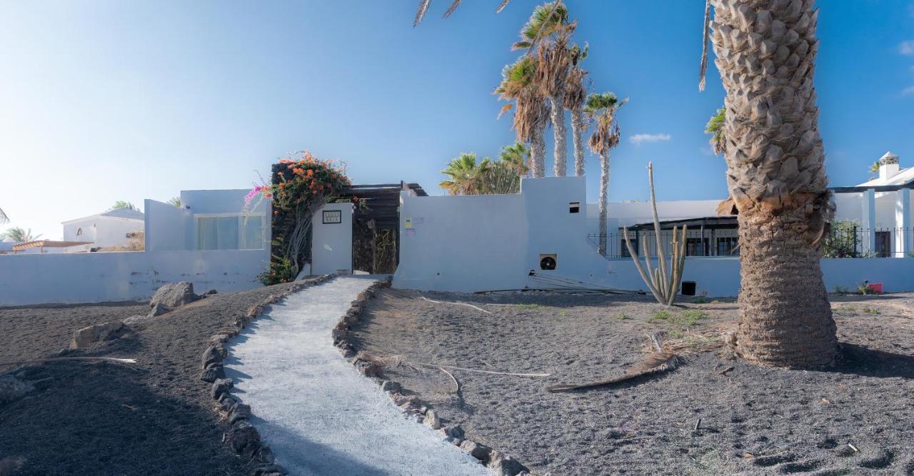 קוסטה טגוויסה Luxury Estudio En Playa Roca A Primera Linea Del Mar מראה חיצוני תמונה
