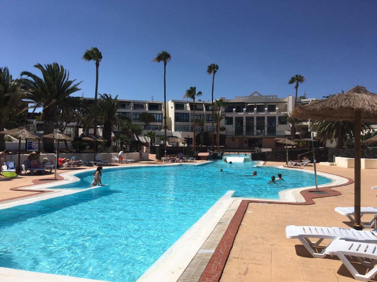 קוסטה טגוויסה Luxury Estudio En Playa Roca A Primera Linea Del Mar מראה חיצוני תמונה