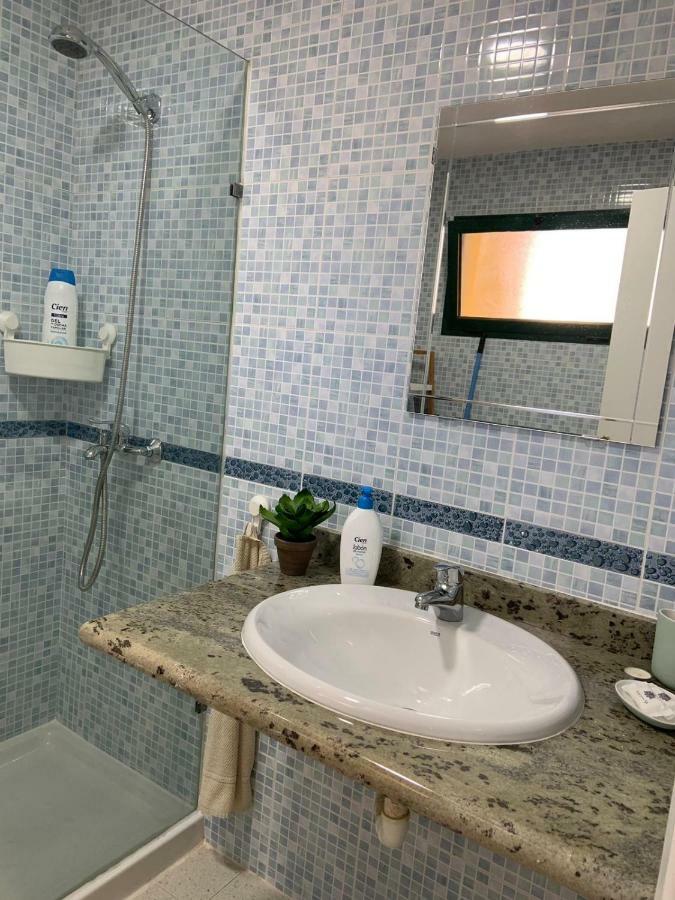 קוסטה טגוויסה Luxury Estudio En Playa Roca A Primera Linea Del Mar מראה חיצוני תמונה